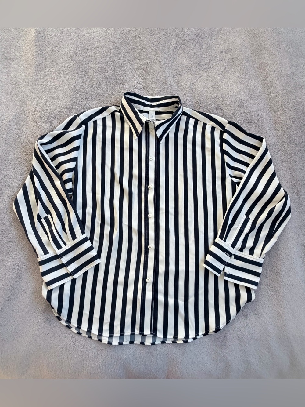 H&M Classic Navy Blue & White Vertical Stripe Button-Up Shirt Size L
